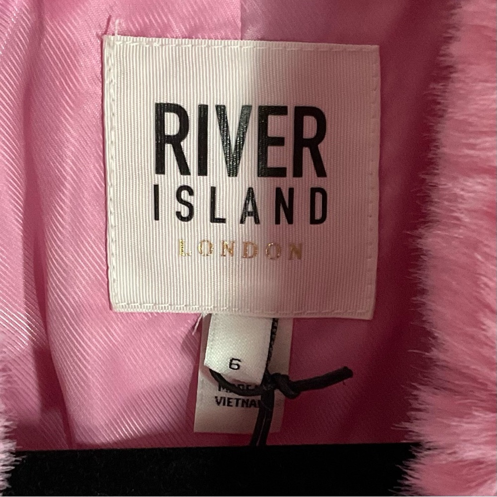River Island Dynty Diva Light Pink Faux Fur Coat - Picture 5 of 6